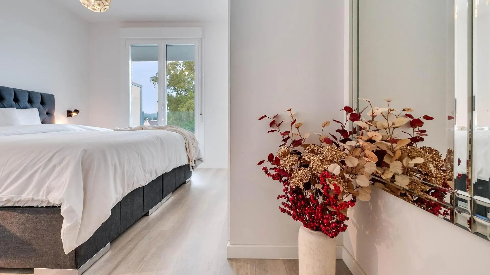 Elegant 2 Bdrm Minimalist Apt W Pool & Bbq Marbella 0*,