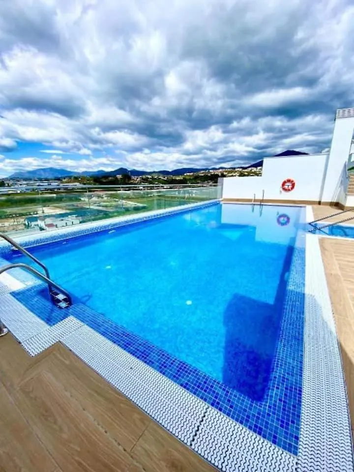 Elegant 2 Bdrm Minimalist Apt W Pool & Bbq ماربيا 0*,  إسبانيا